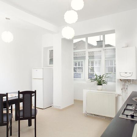 Sunshine Apartment Braşov Buitenkant foto
