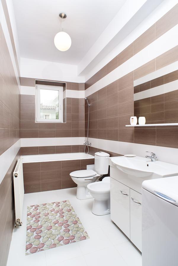 Sunshine Apartment Braşov Buitenkant foto